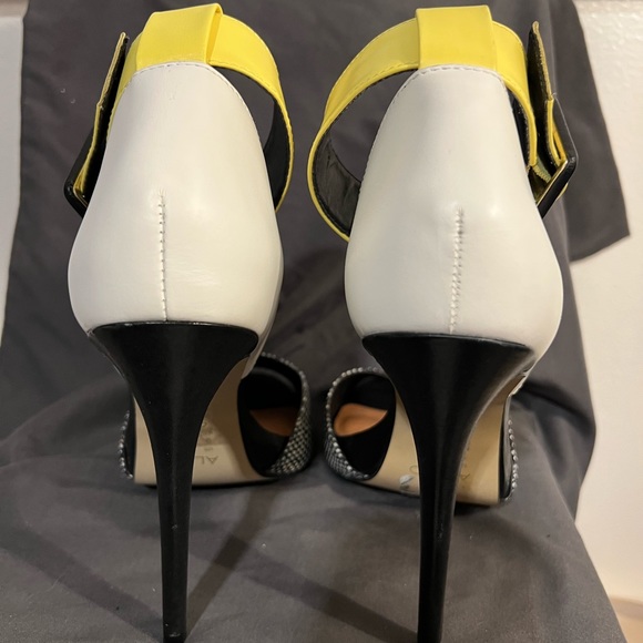 Aldo’s dressy 5 inch open toe stiletto two tone heels with ankle strap - Picture 3 of 8